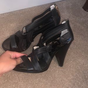 Michael kors heels. Great condition. Size 7.5